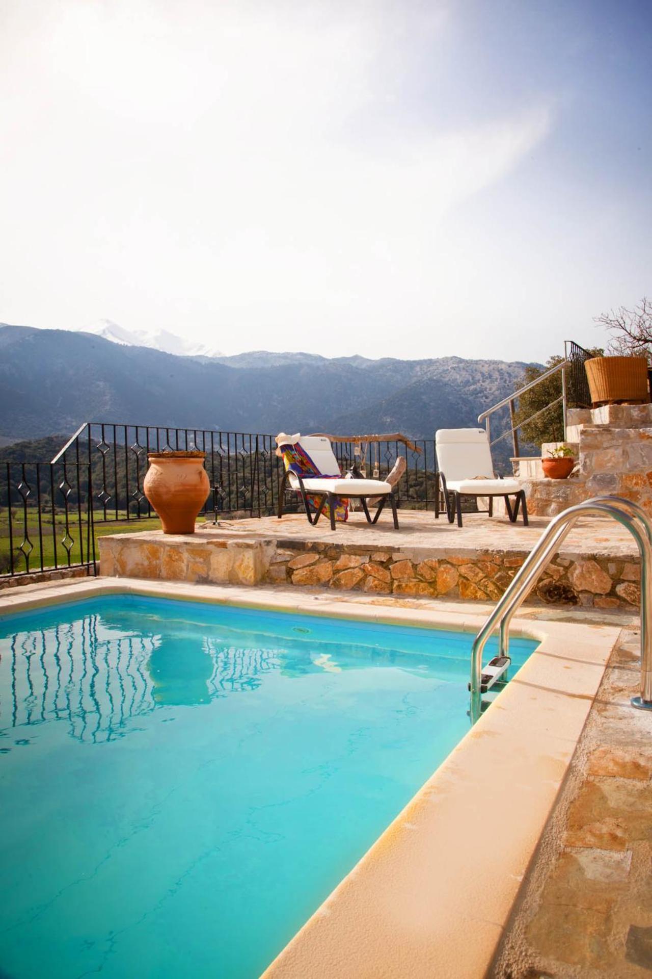 Stone Built Villa Galatia, Poolside & Perfect View Kares Ngoại thất bức ảnh