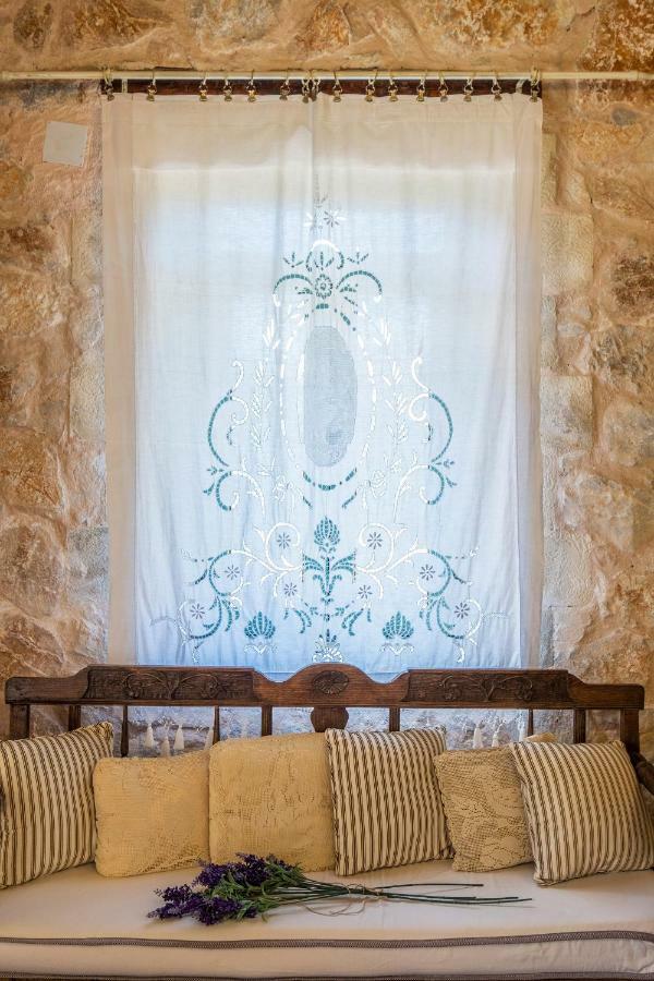 Stone Built Villa Galatia, Poolside & Perfect View Kares Ngoại thất bức ảnh